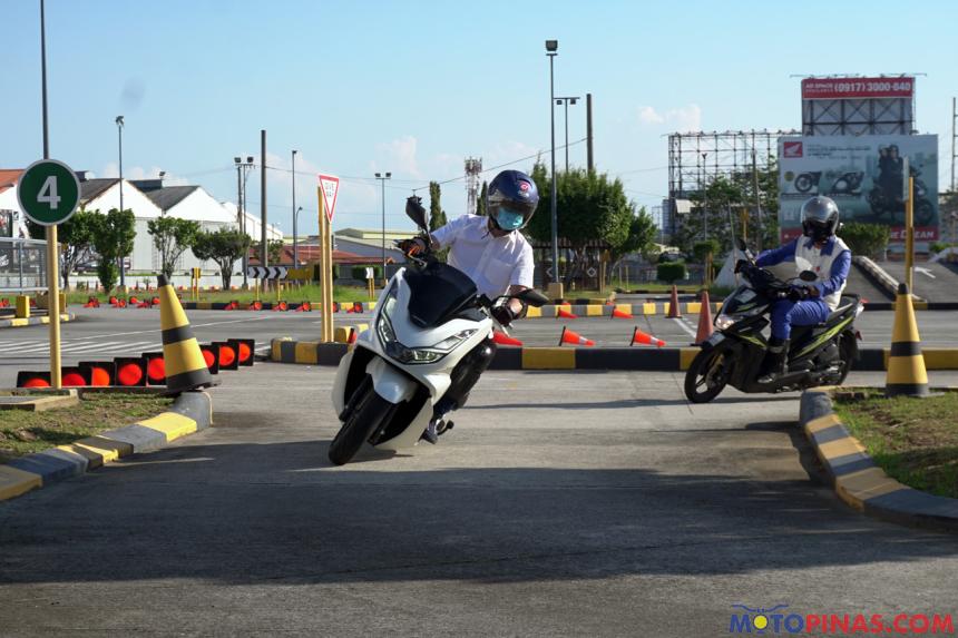 First Ride: 2021 Honda PCX160 image