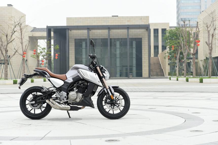 Is a Bristol Mostro 400 coming up? image