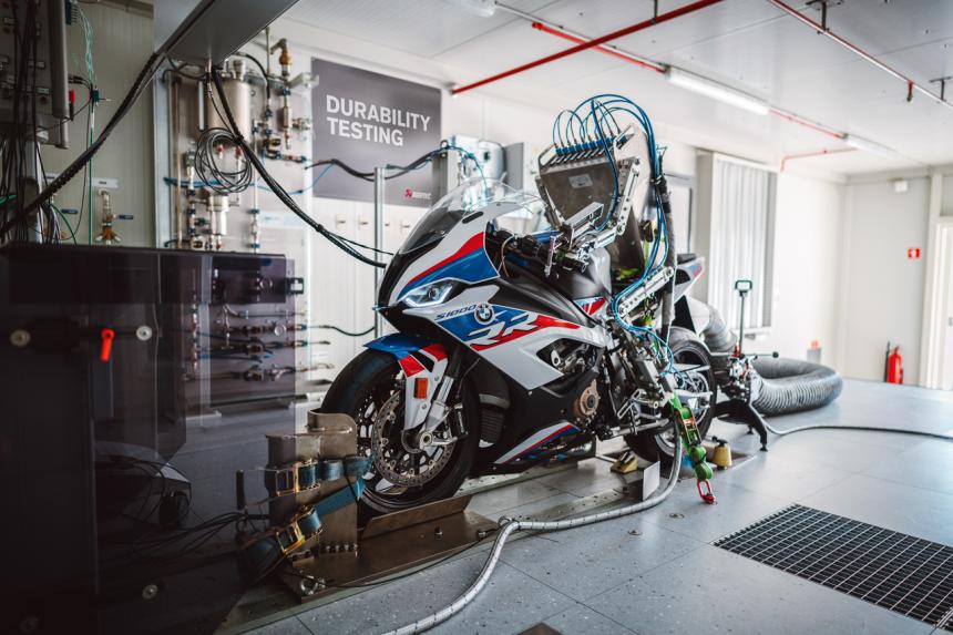 ‘Akra’ celebrates 30 years of high-performance exhaust systems image