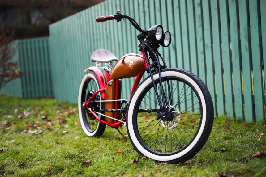 Ride old school with this electric-assist bicycle image