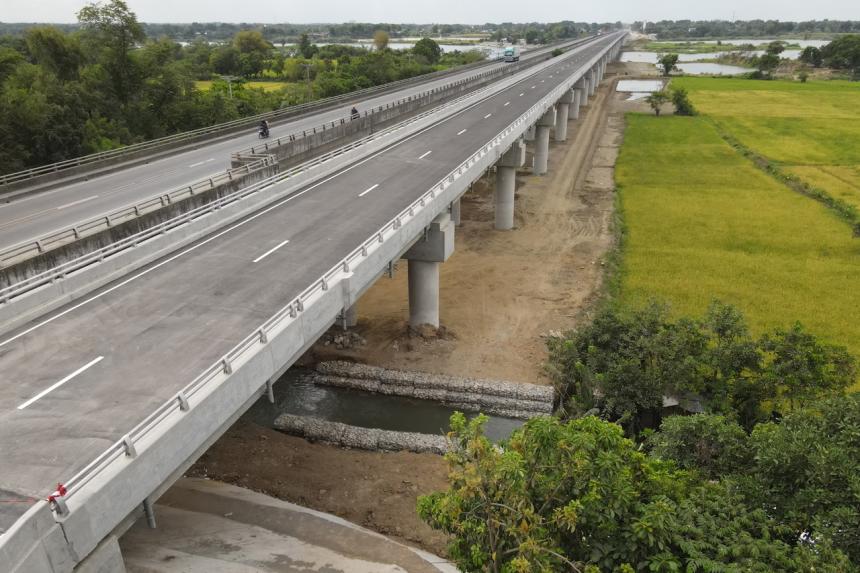 DPWH widens Angat River Bridge in Bulacan image