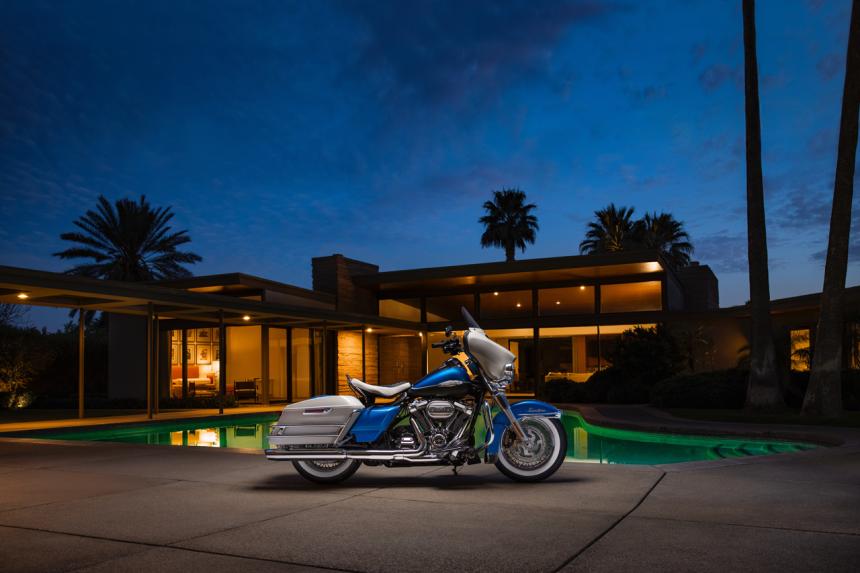 Harley-Davidson introduces the Electra Glide