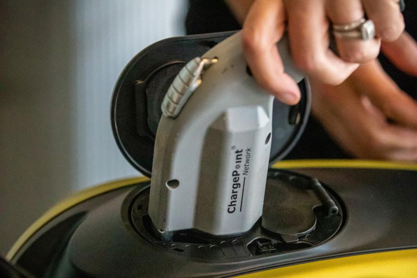 Harvard scientists create EV-compatible solid state lithium battery image