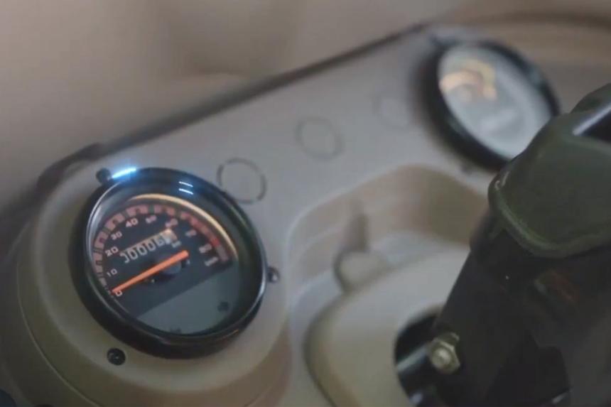 Trimotors updates Bajaj RE with comfort features image