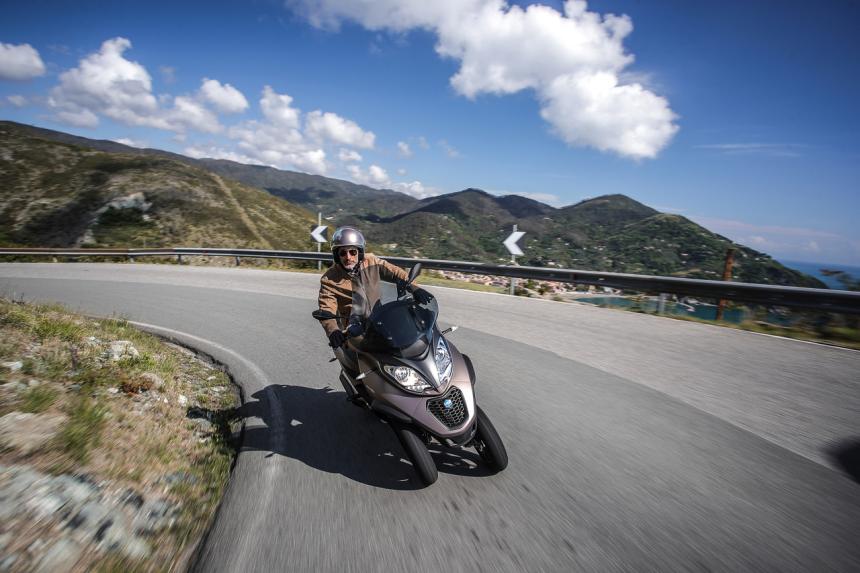 Piaggio updates MP3 lineup image