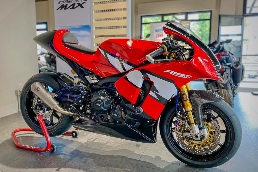 Believe it or not, this is a Yamaha Tracer 900 image