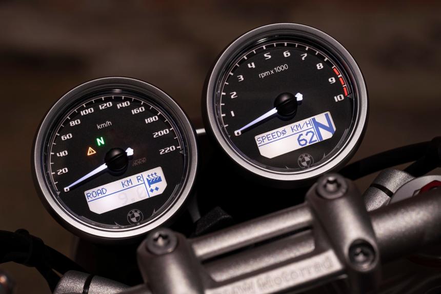 Wire wheels as standard in 2021 BMW R NineT models image