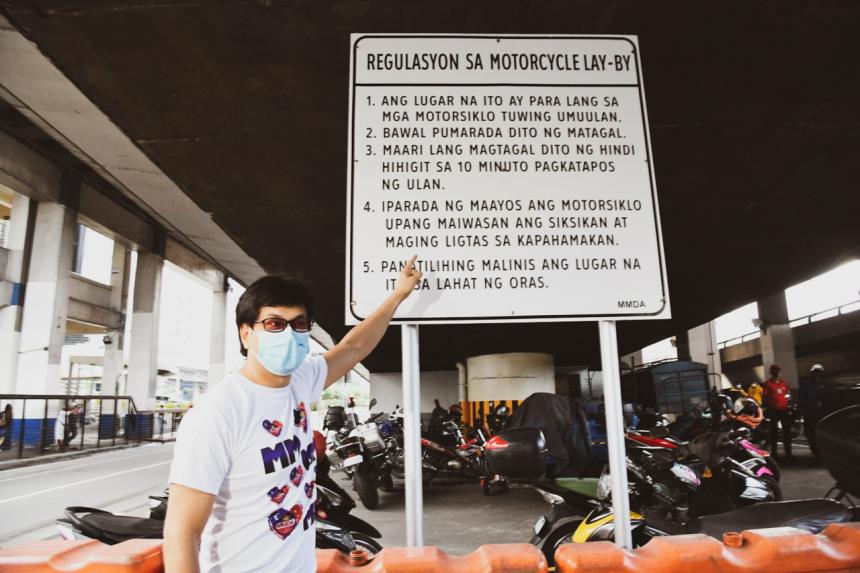 MMDA gifts riders