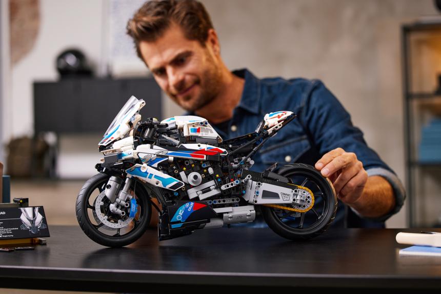 You can now have a BMW M 1000 RR for only P12K image