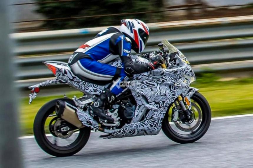 Is this the new CFMOTO 400SR? image