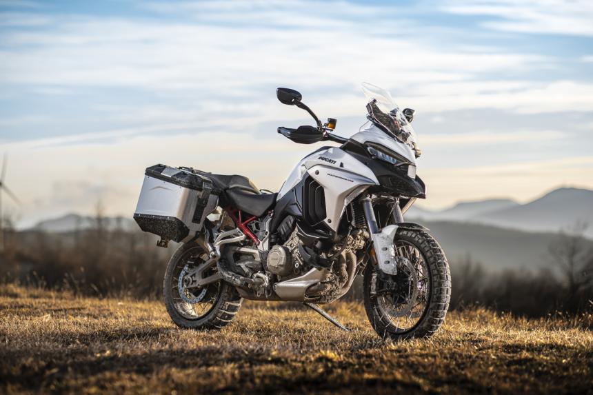 Ducati updates the Multistrada V4 S with new color and electronics Ducati updates the Multistrada V4 S with new color and electronics image