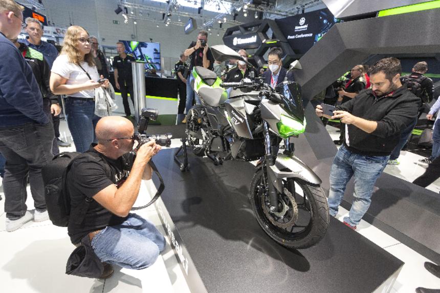 Kawasaki shows off ‘Z e-bike’ at Intermot Kawasaki shows off ‘Z e-bike’ at Intermot image