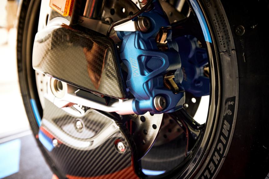 New BMW M 1000 RR: 314 km/h top speed, more down force New BMW M 1000 RR: 314 km/h top speed, more down force image
