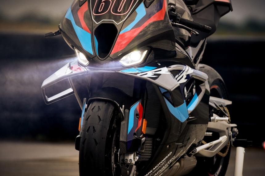 New BMW M 1000 RR: 314 km/h top speed, more down force New BMW M 1000 RR: 314 km/h top speed, more down force image