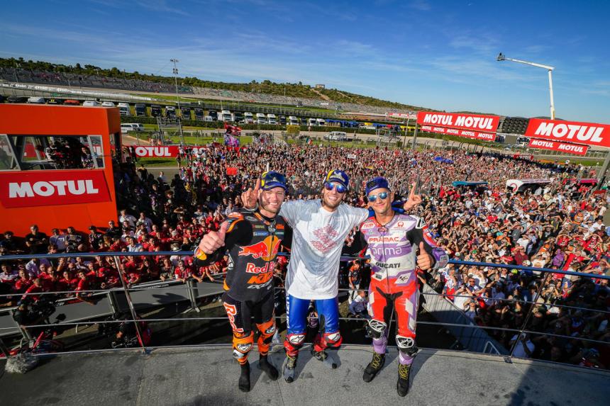 Suzuki says goodbye to MotoGP with a win from Alex Rins Suzuki says goodbye to MotoGP with a win from Alex Rins image