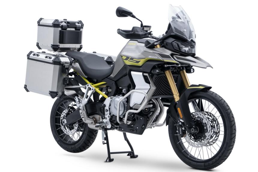 VOGE 900DS makes first public appearance at EICMA VOGE 900DS makes first public appearance at EICMA image