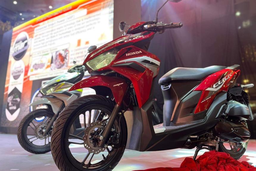 Honda reintroduces CLICK125 now with USB charging port Honda reintroduces CLICK125 now with USB charging port image