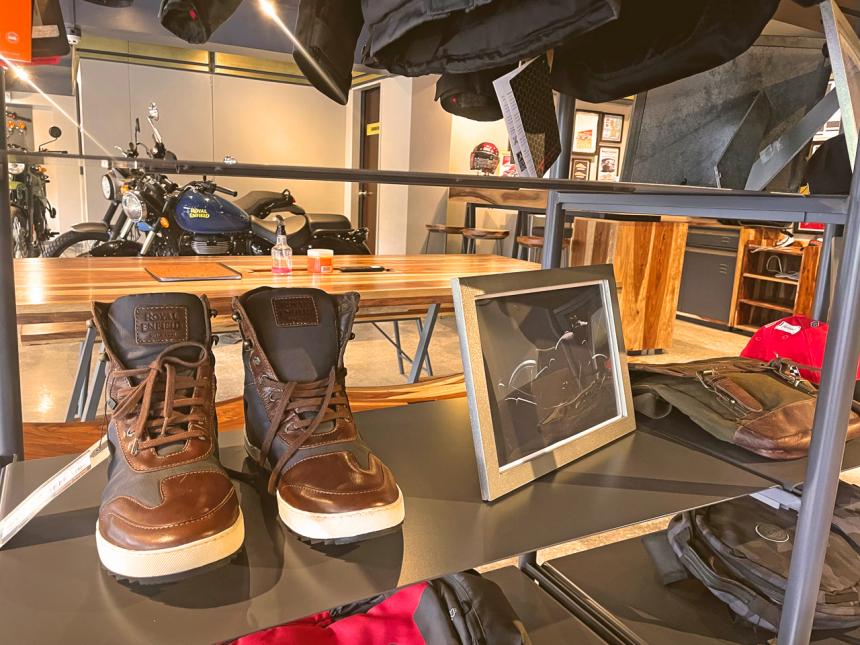Royal Enfield opens new Cebu showroom Royal Enfield opens new Cebu showroom image