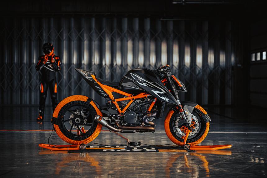 500-unit-only Super Duke RR announced by KTM 500-unit-only Super Duke RR announced by KTM image