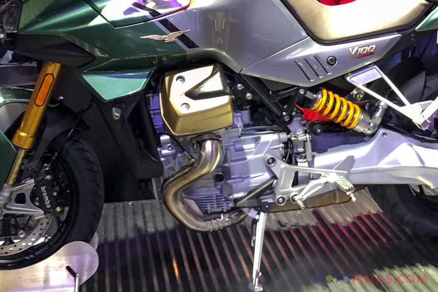 Bikerbox unwraps the new Moto Guzzi V100 Mandello Bikerbox unwraps the new Moto Guzzi V100 Mandello image