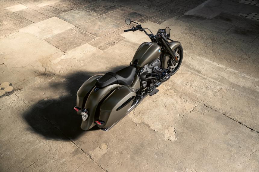 BMW presents the 1,802cc R 18 Roctane ‘bagger’ BMW presents the 1,802cc R 18 Roctane ‘bagger’ image