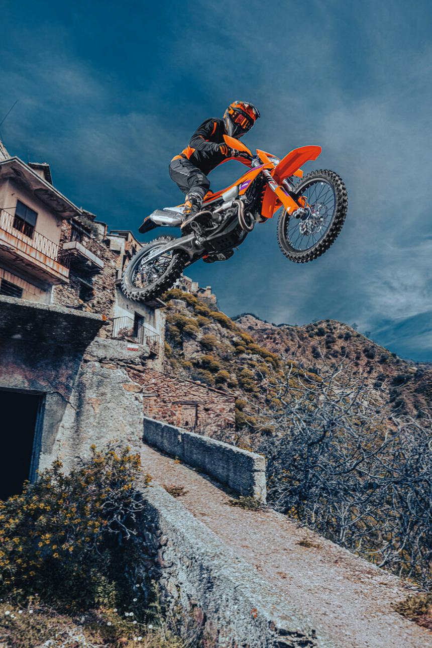 KTM announces 2024 EXC range KTM announces 2024 EXC range image