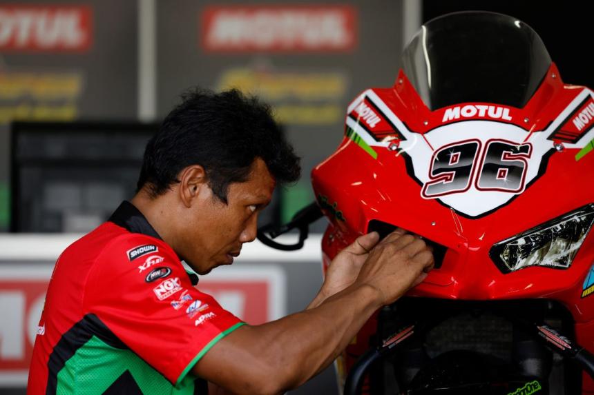 Motul Sniper Manual Tech Racing Team maximize results at Sepang Motul Sniper Manual Tech Racing Team maximize results at Sepang image