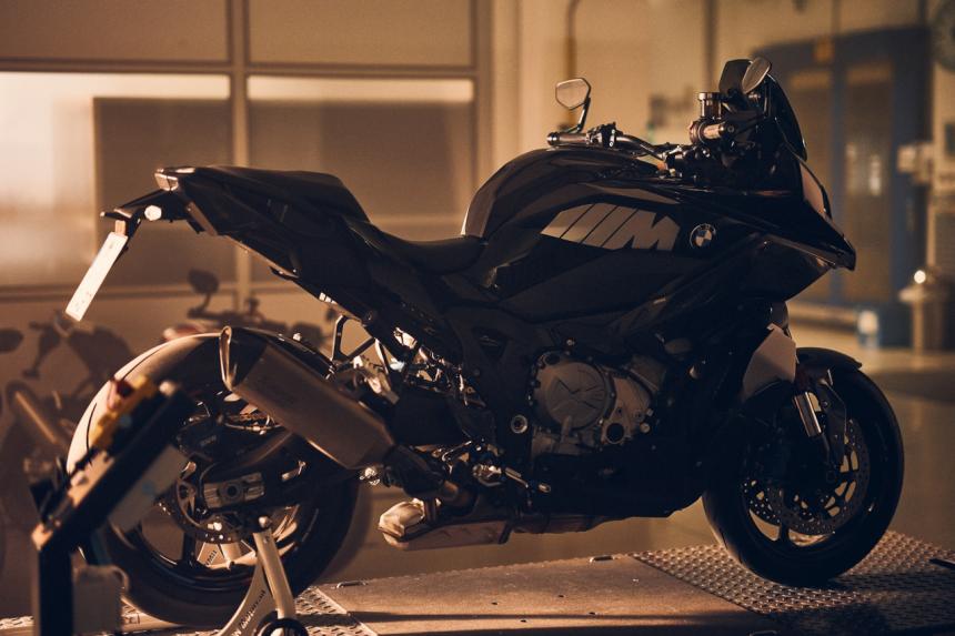 BMW gives glimpse of M 1000 XR prototype BMW gives glimpse of M 1000 XR prototype image