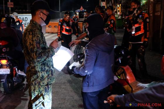 Senator wants all vehicles stopped at checkpoints Senator wants all vehicles stopped at checkpoints image