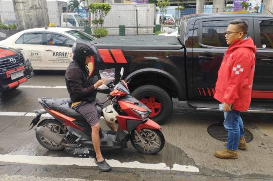 MMDA imposing fines on bike lane violators, riders: make it shared lane MMDA imposing fines on bike lane violators, riders: make it shared lane image