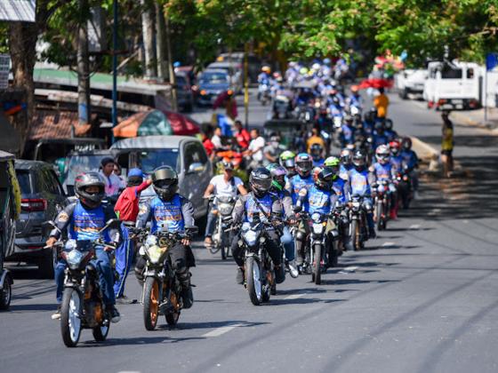 Suzuki celebrates 20 years of the Underbone King with a big ride Suzuki celebrates 20 years of the Underbone King with a big ride image