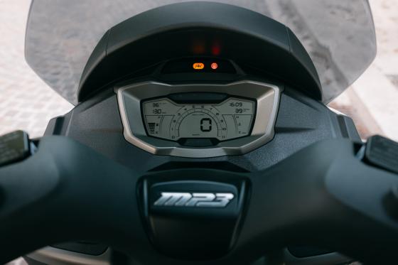 Piaggio unveils 3rd-gen MP3 scooter Piaggio unveils 3rd-gen MP3 scooter image