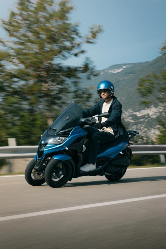 Piaggio unveils 3rd-gen MP3 scooter Piaggio unveils 3rd-gen MP3 scooter image