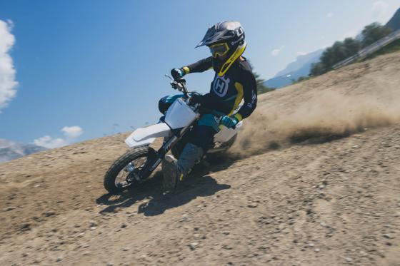 Husqvarna announces liquid-cooled EE 5 for 2025 Husqvarna announces liquid-cooled EE 5 for 2025 image