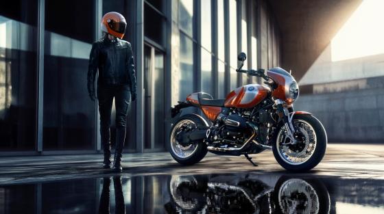BMW unveils the 2025 R 12 S BMW unveils the 2025 R 12 S image