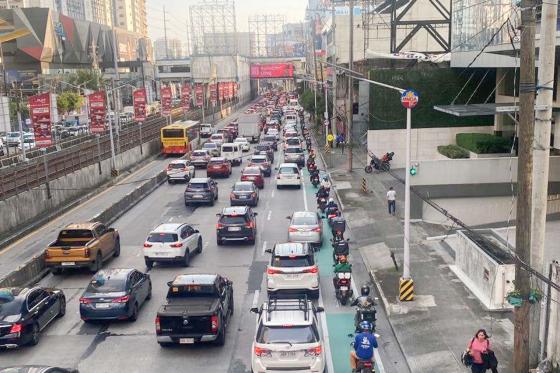 DOTr: keep EDSA Busway, shared bikelane with MC needs further study DOTr: keep EDSA Busway, shared bikelane with MC needs further study image