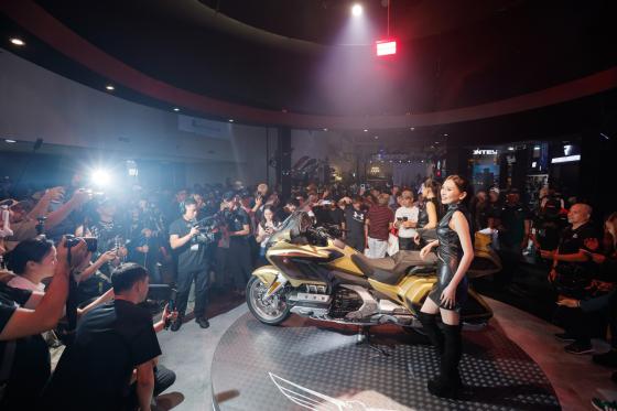 Honda unveils the Gold Wing 50th Anniversary at Makina, SRP: PHP 2.1M Honda unveils the Gold Wing 50th Anniversary at Makina, SRP: PHP 2.1M image