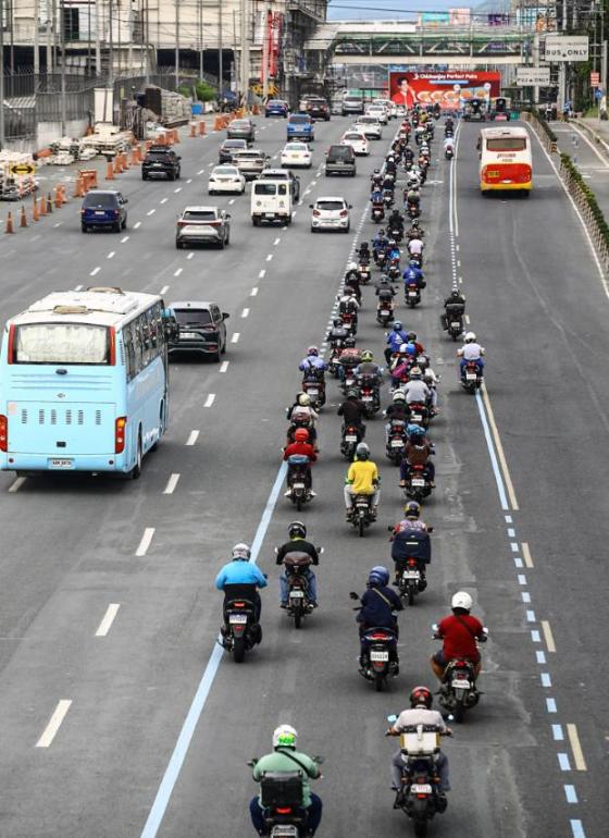 Motorcycle rider groups denounce EDSA MC Lane Motorcycle rider groups denounce EDSA MC Lane image