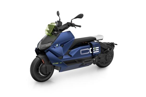 BMW updates the CE 04 electric scooter for 2026 BMW updates the CE 04 electric scooter for 2026 image