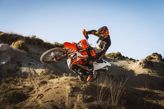 2026 690 Enduro R and 690 SMC R announced by KTM 2026 690 Enduro R and 690 SMC R announced by KTM image