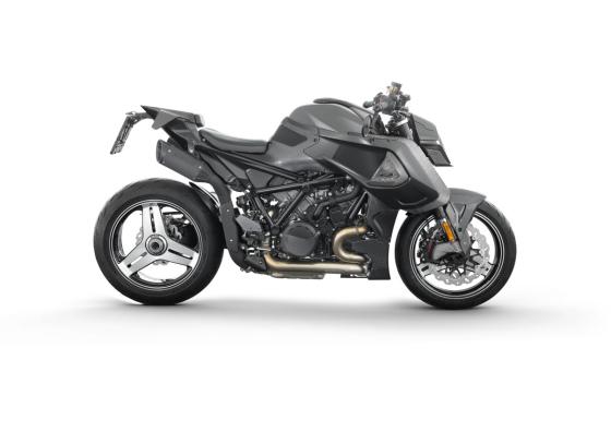 BRABUS and KTM shows off 100-unit-only BRABUS 1400 R Signature Edition BRABUS and KTM shows off 100-unit-only BRABUS 1400 R Signature Edition image