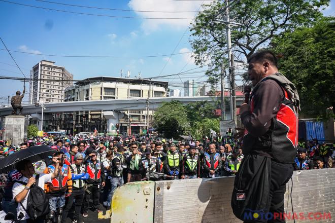 Riders request Duterte to veto Doble Plaka