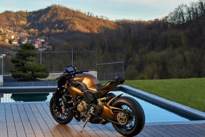 Will Ducati make a V4 streetfighter? image
