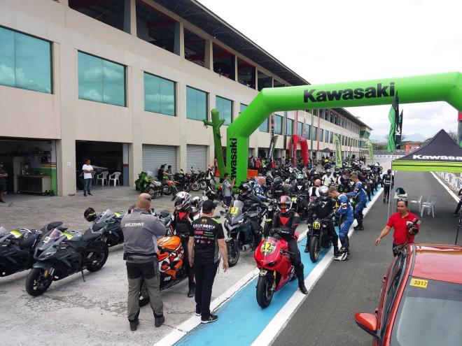 California Superbike School Returns for Season Six image