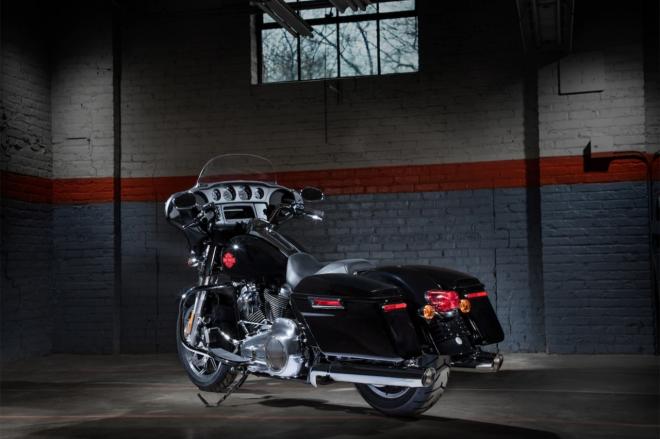 Harley-Davidson brings back stripped-down Electra Glide Standard for 2019 image