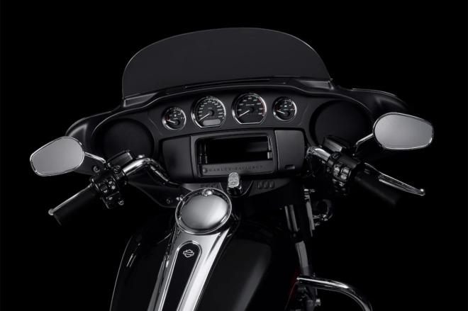 Harley-Davidson brings back stripped-down Electra Glide Standard for 2019 image