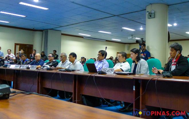 Motorcycle dealers, manufacturers to file lawsuit against