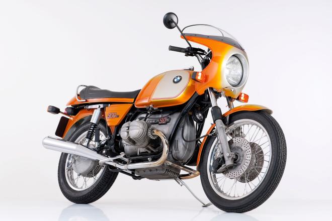 Franzis releases amazing, translucent 1:2 BMW R 90 S boxer engine kit image