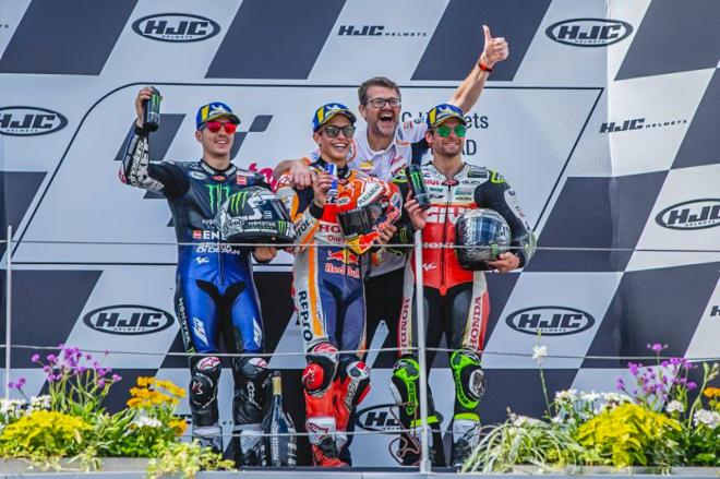 Marc Marquez makes it a perfect ten in Germany image