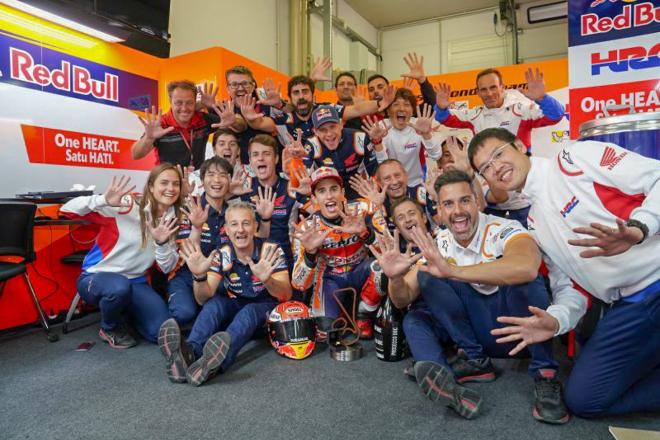 Marc Marquez makes it a perfect ten in Germany image